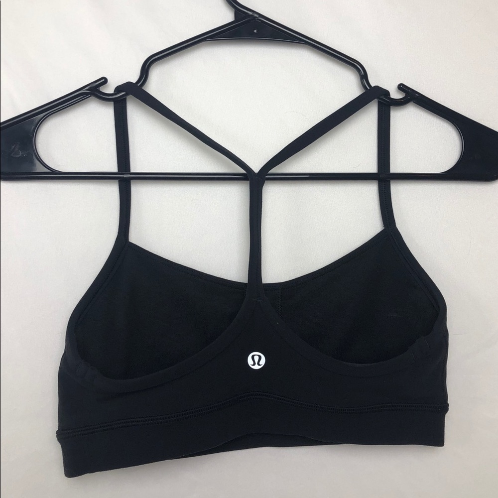 🍋 Lululemon Flow Y sports bra